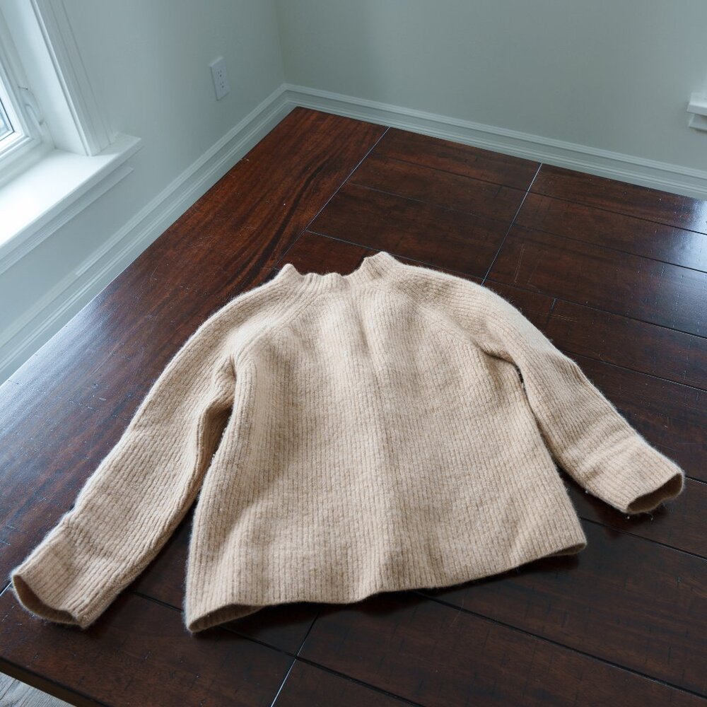 Soft 100% Cashmere sweater